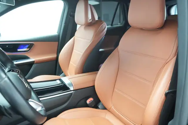 Mercedes-Benz GLC 200 view 11