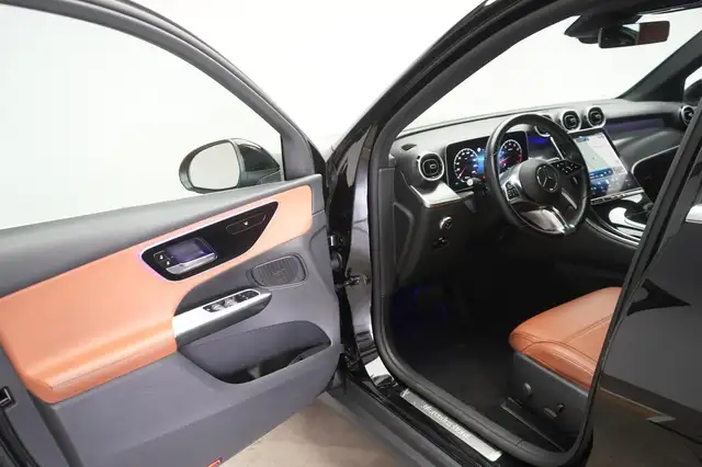 Mercedes-Benz GLC 200 view 12