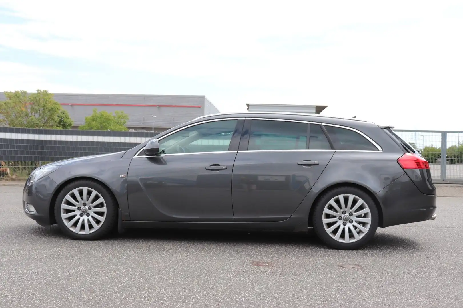 Opel Insignia A Sports Tourer Sport Gris - 2