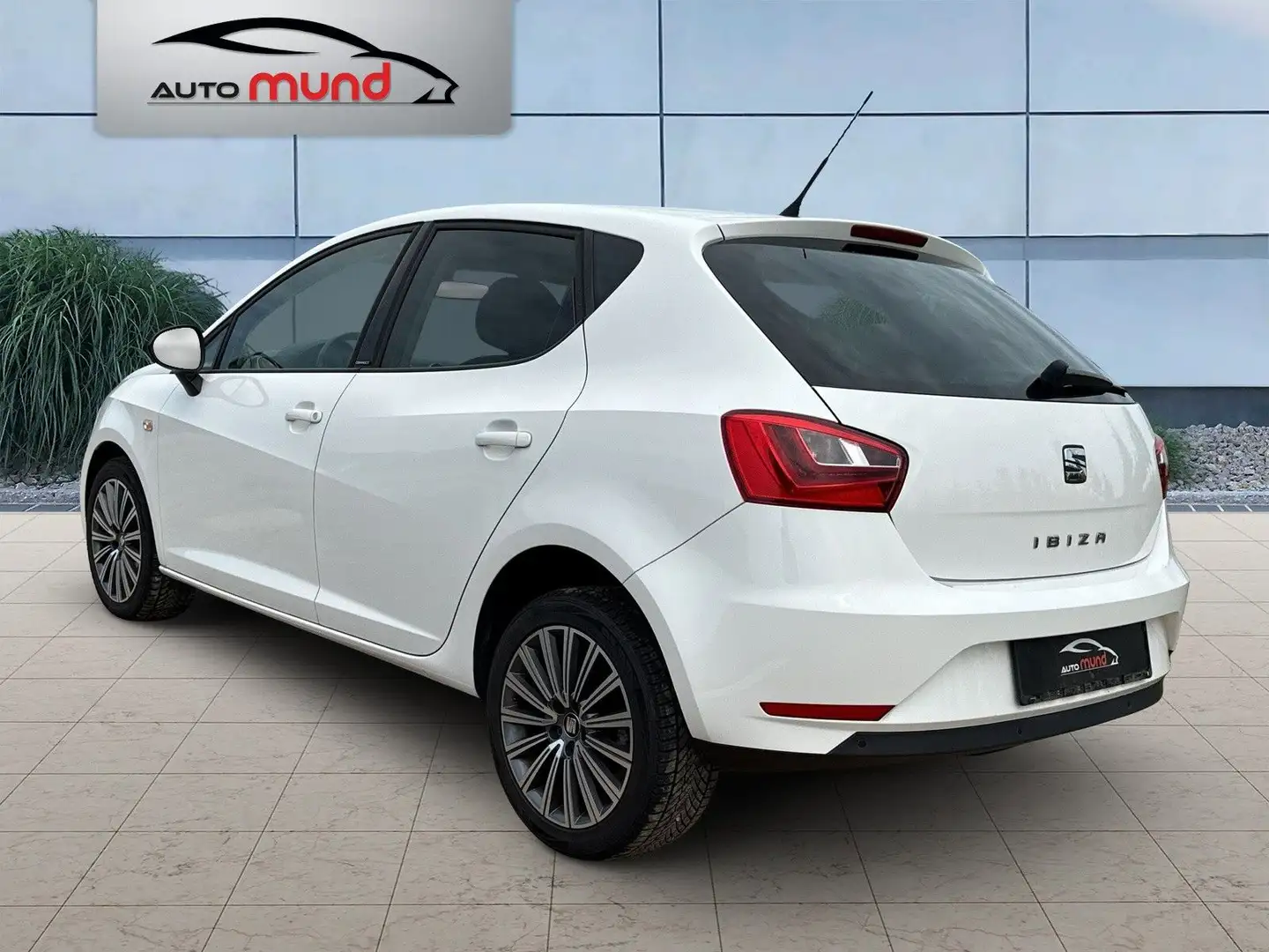 SEAT Ibiza 1.0 TSI Connect*Xenon*Rückfahrkamera*USB Weiß - 2