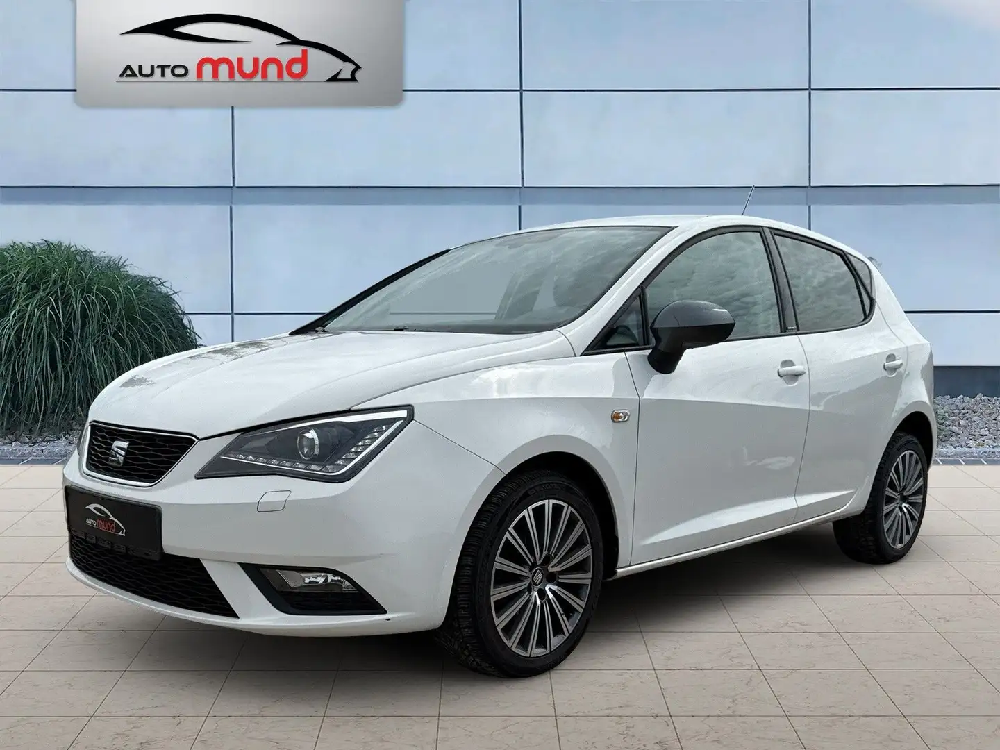 SEAT Ibiza 1.0 TSI Connect*Xenon*Rückfahrkamera*USB Weiß - 1