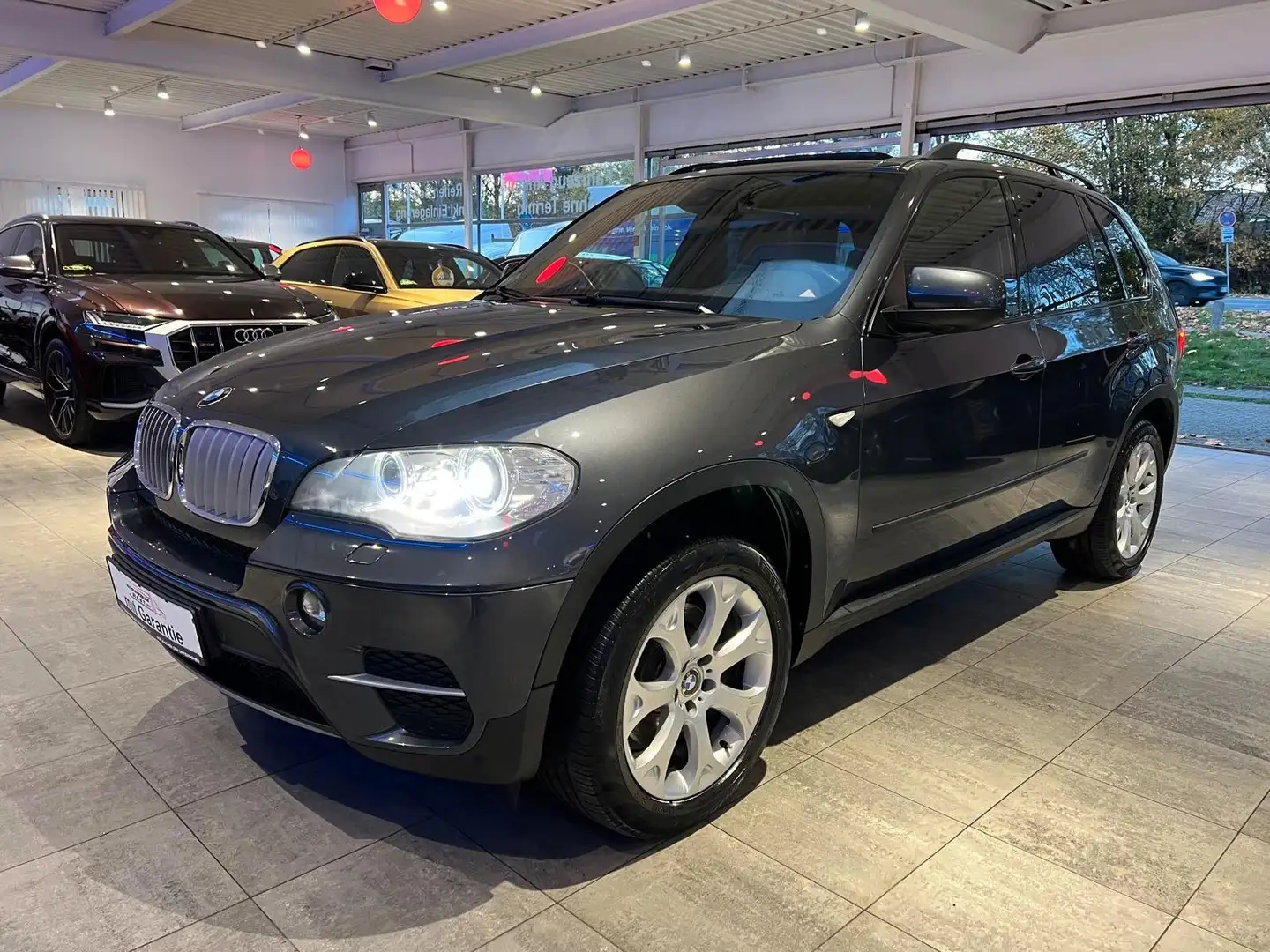 BMW X5 xDrive40d *7-Sitzer*Panorama*Luftfederung* Grau - 1