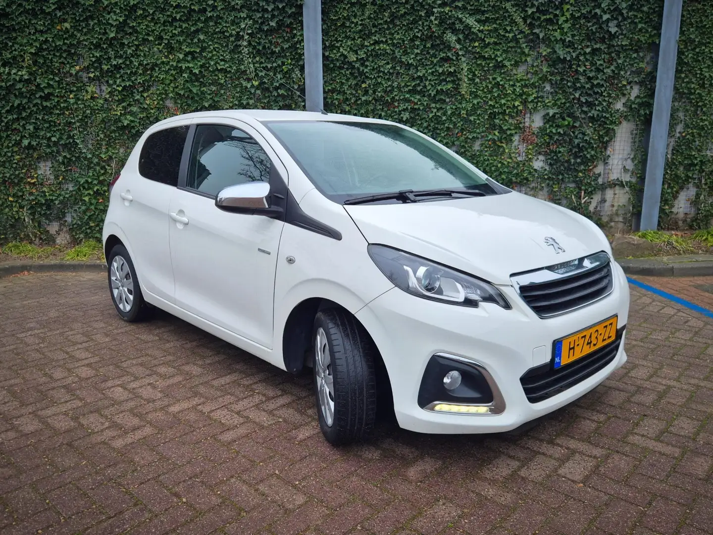 Peugeot 108 1.0 e-VTi Style met Airco / cruisecontrol / blueto Weiß - 1