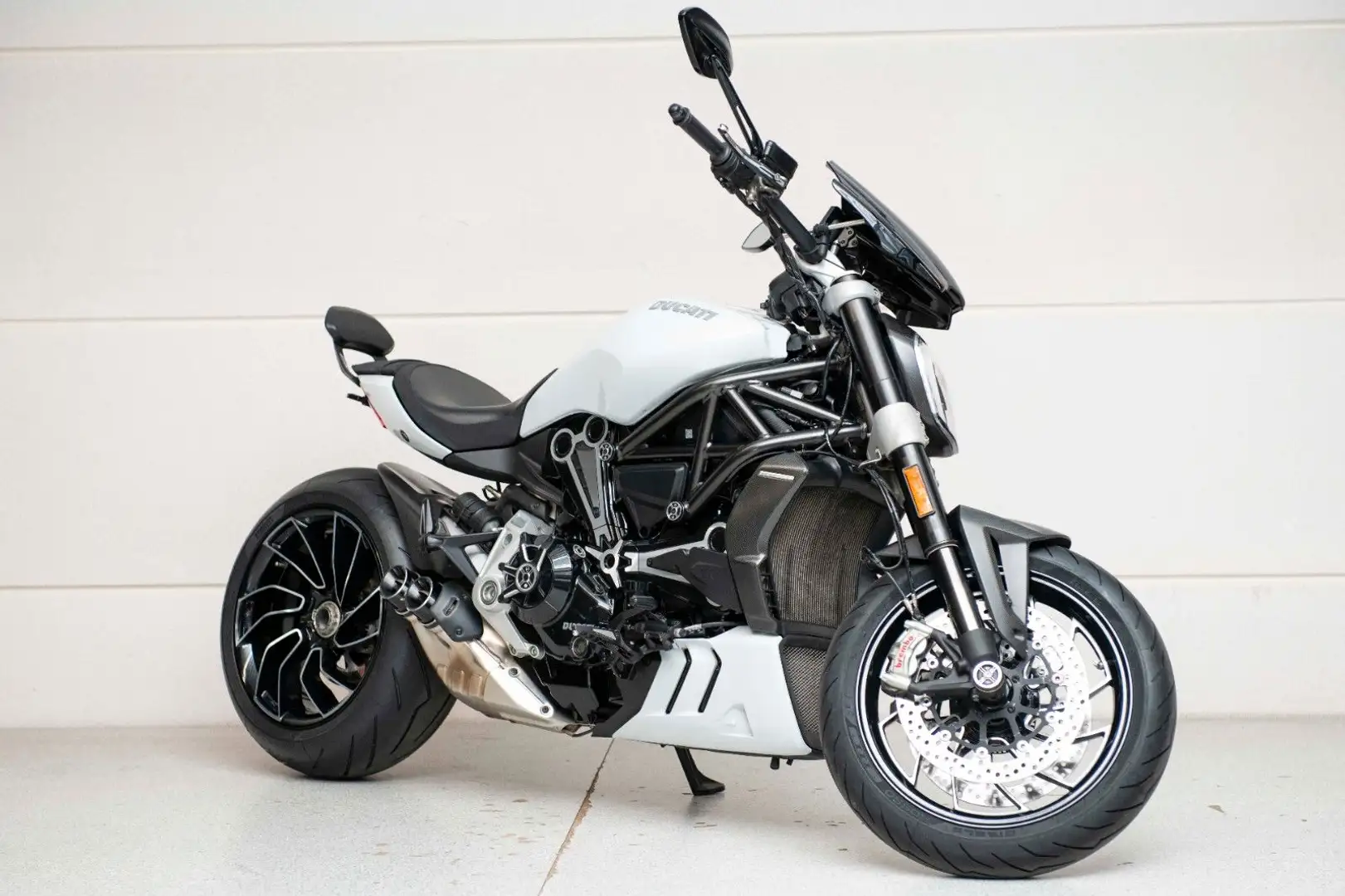 Ducati XDiavel S 1260 Beyaz - 2