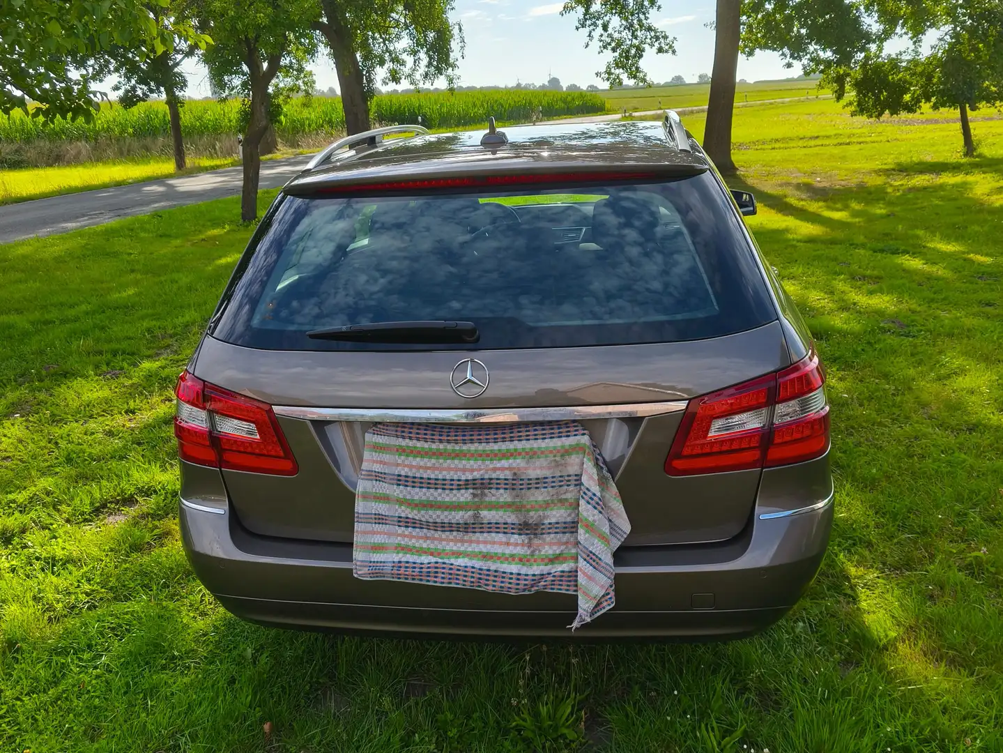 Mercedes-Benz E 220 E 220 T Elegance CDI Aut. Elegance Grau - 2