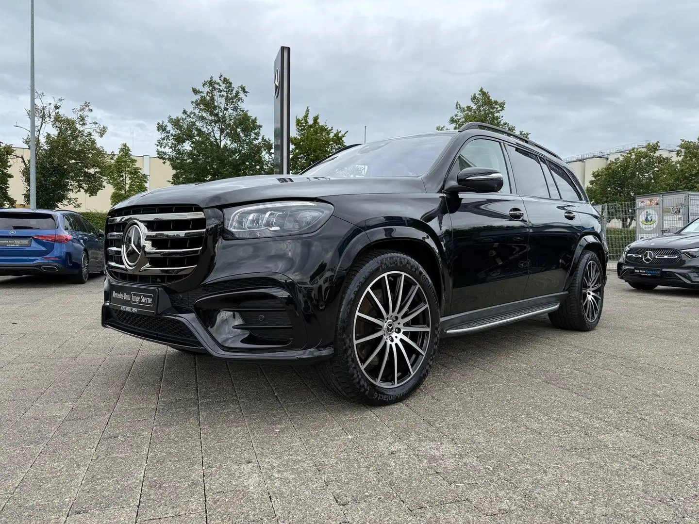 Mercedes-Benz GLS 450 d 4M AMG Ultimate Burmester AHK Night Negru - 2