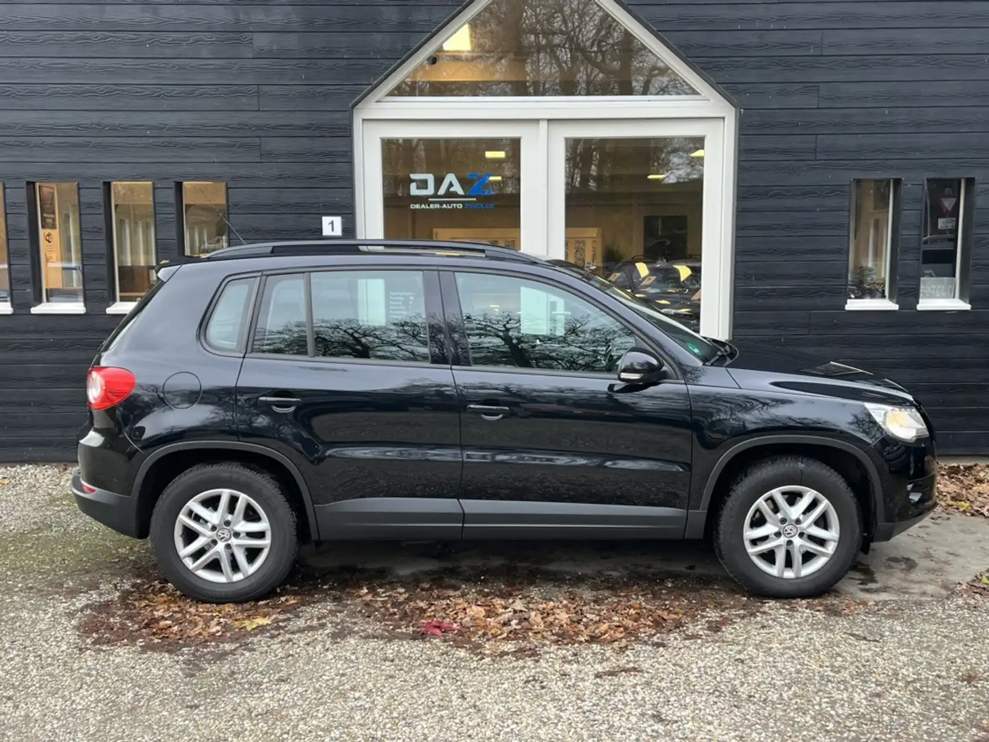 Volkswagen Tiguan 1.4 TSI Comfort&Design Ecc/Apple carplay/Youngtime Zwart - 2