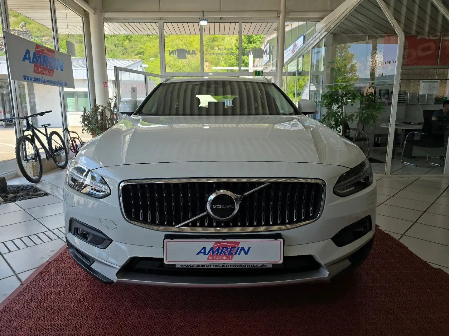 Volvo V90 Cross Country Pro AWD+AHK+STANDH+LEDER+LED+ Alb - 2
