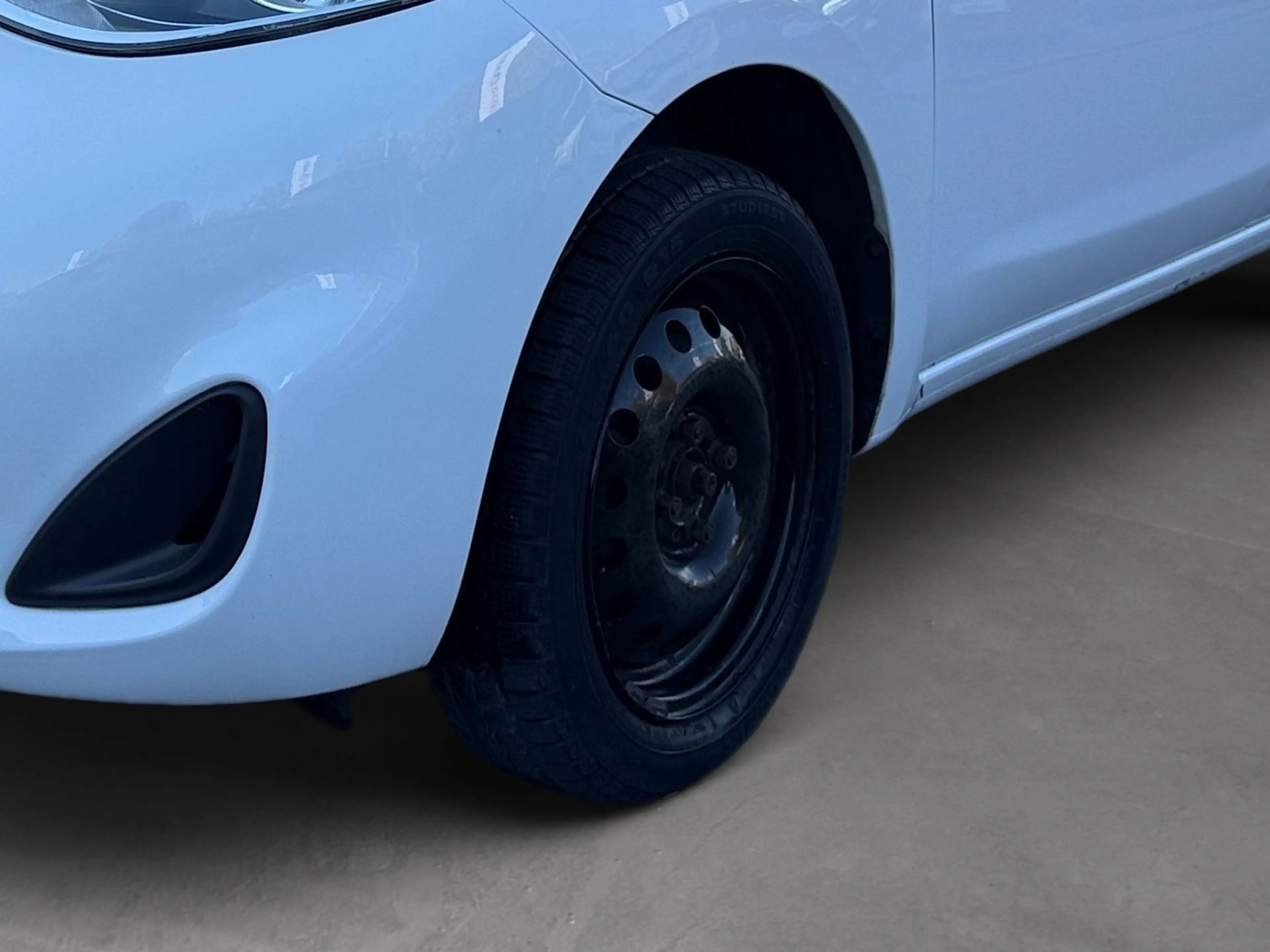 Nissan Micra 1.0 Basis Klima USB AUX Bluetooth — photo 8