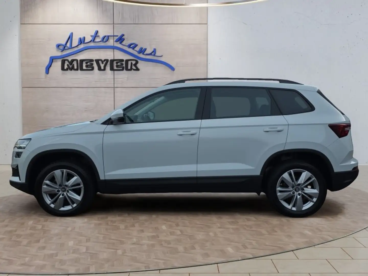 Skoda Karoq 1,0TSI 115PS Navi/LED/ACC/Kamera/Winterp.    ** Blanc - 2