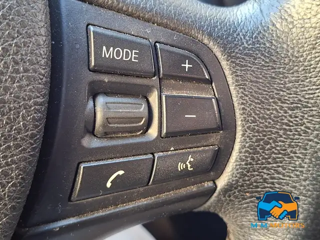 BMW 3 Series view 26