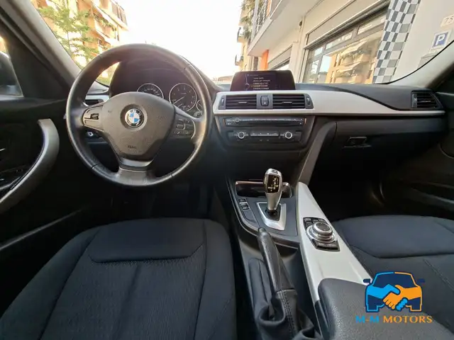BMW 3 Series view 15