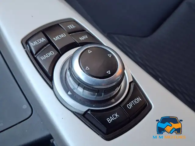 BMW 3 Series view 23