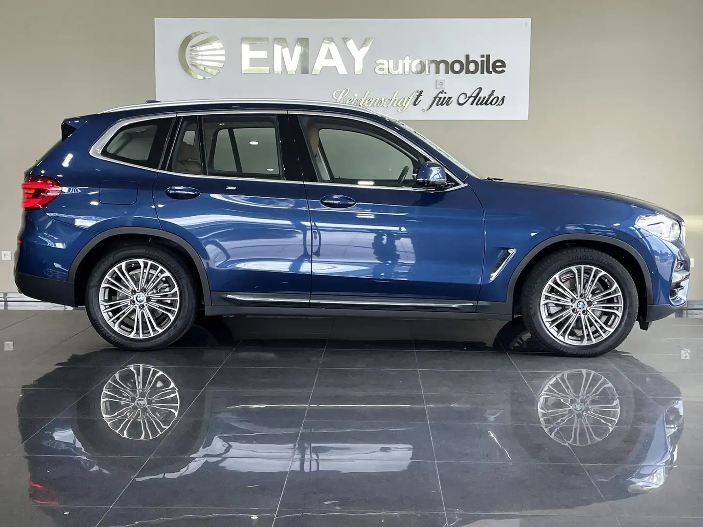 BMW X3 xDrive 20 d Luxury Line //P.Dach/Leder/LED// Blau - 2
