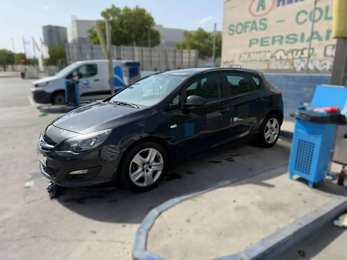 Opel Astra 1.6 Selective Negro - 1
