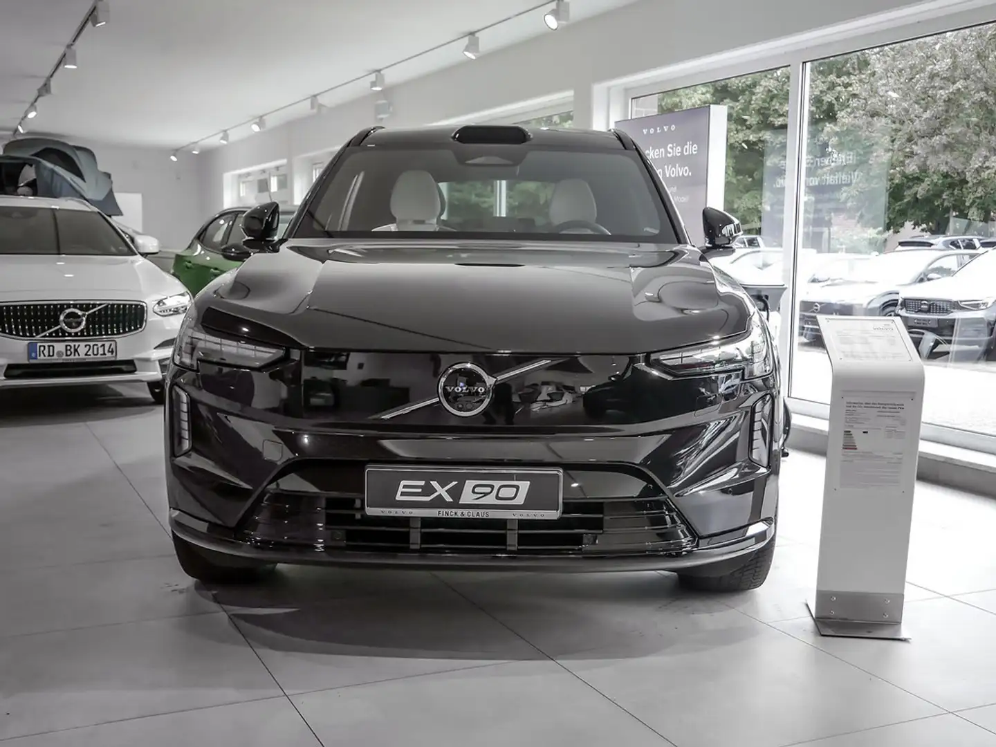 Volvo EX90 Twin Motor Ultra Schwarz - 2