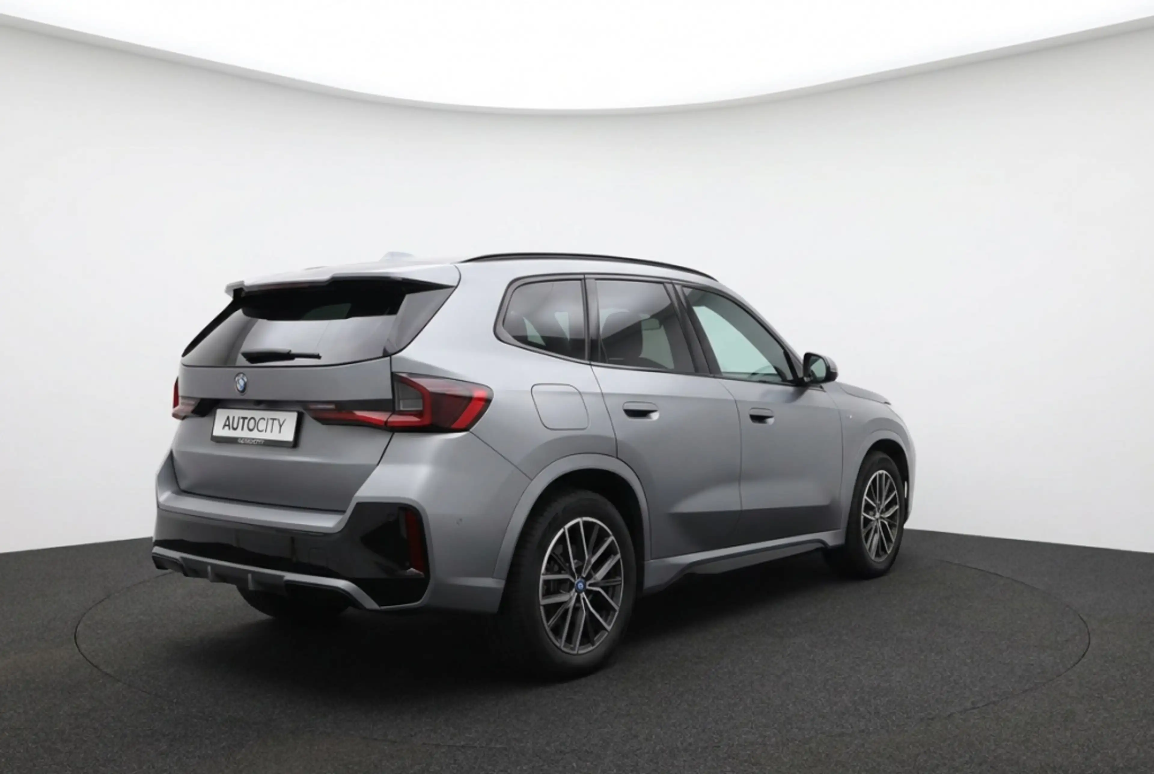 BMW X1 xDrive25e M Sport l Vernasca Leder | 360° l HUD l — photo 5