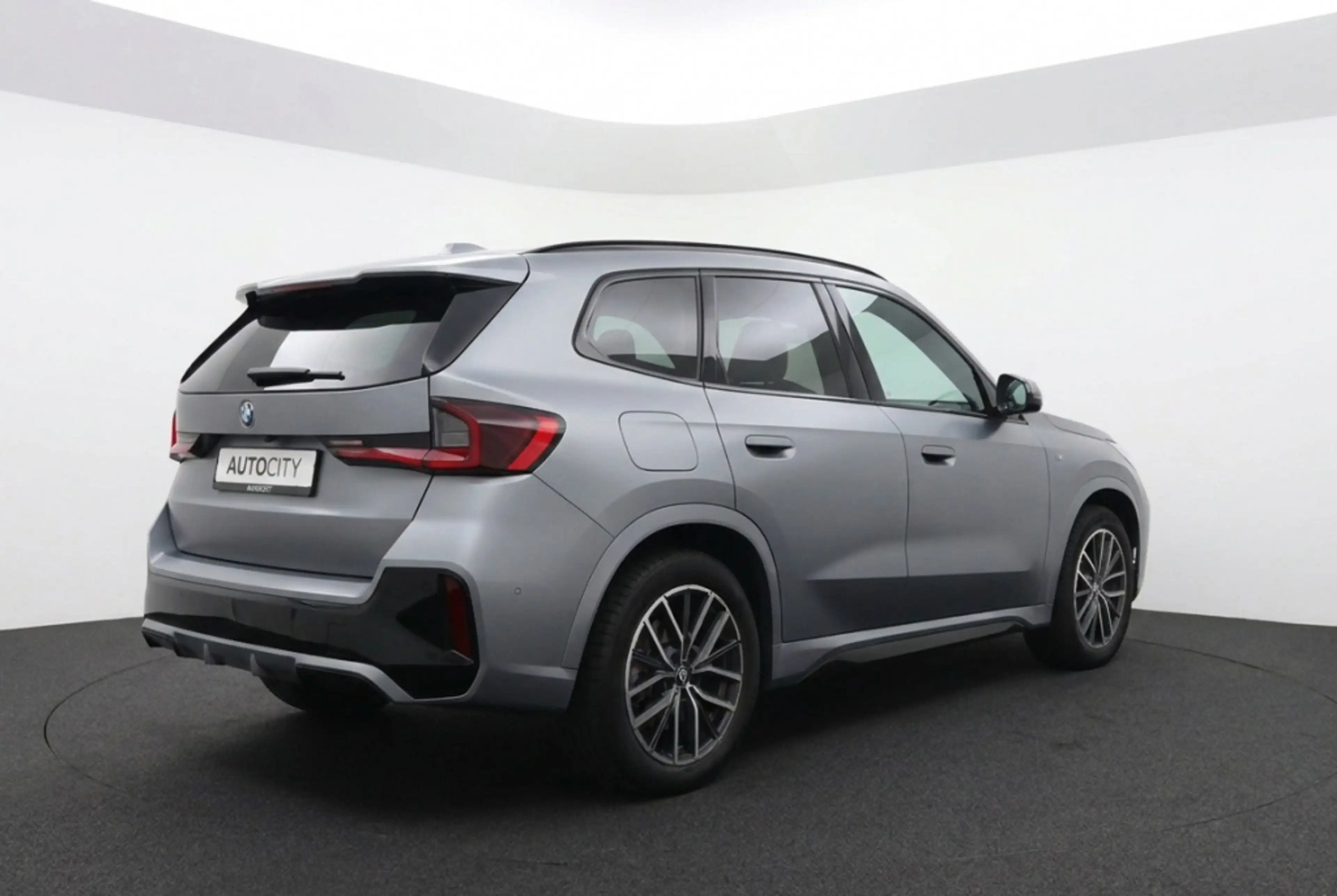 BMW X1 xDrive25e M Sport l Vernasca Leder | 360° l HUD l — photo 3