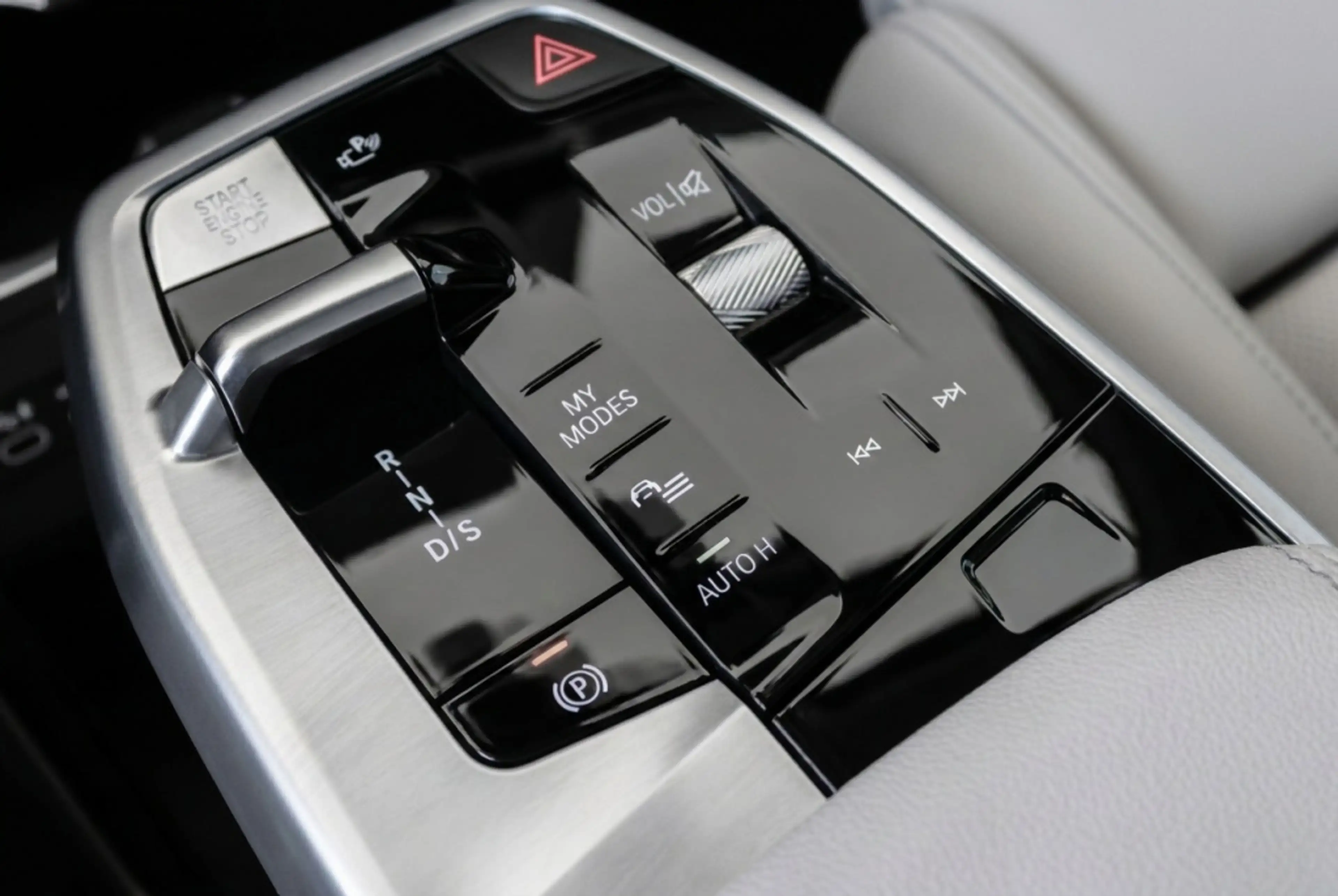 BMW X1 xDrive25e M Sport l Vernasca Leder | 360° l HUD l — photo 22