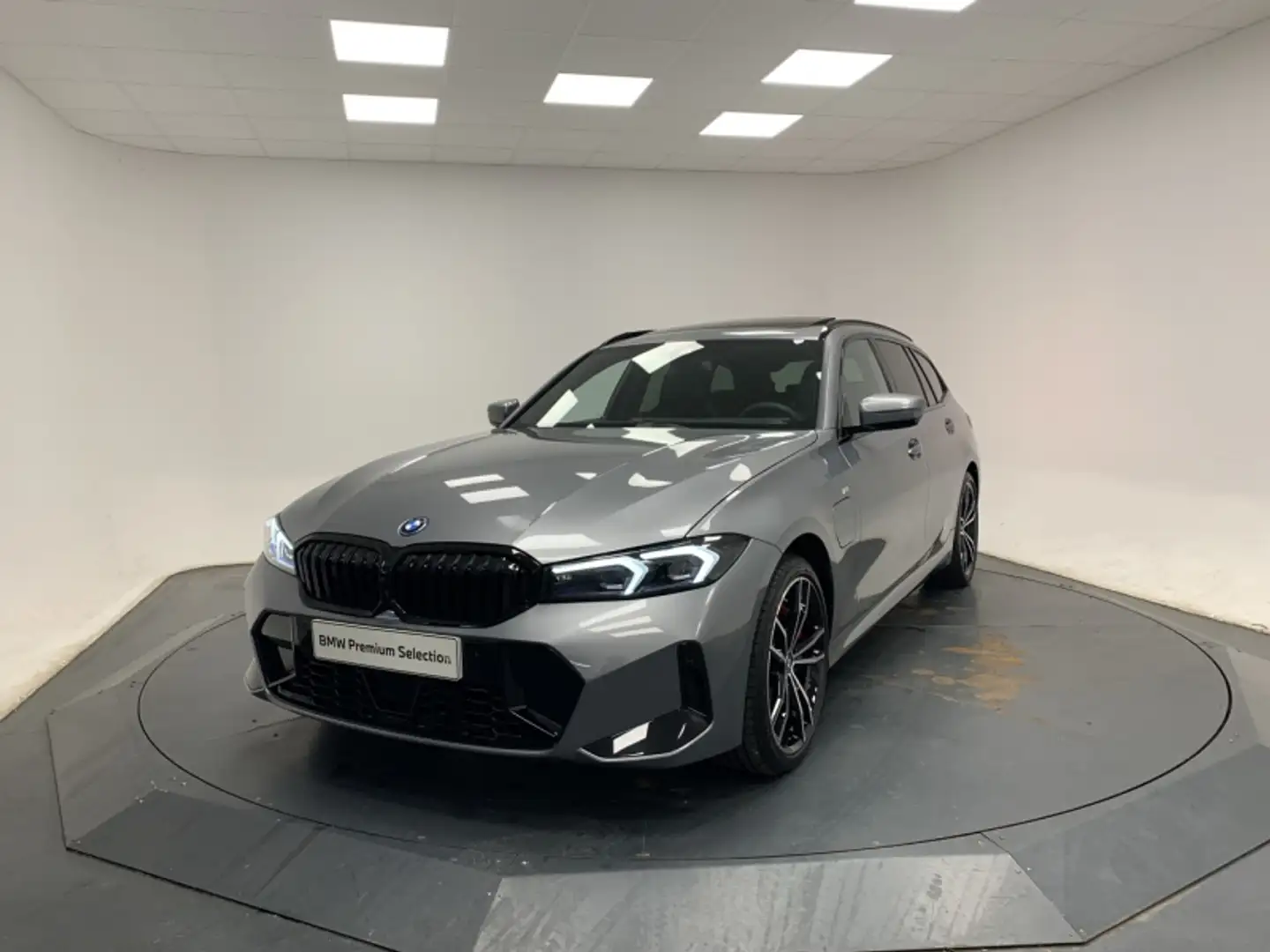 BMW 330 330eA 292ch M Sport - 1