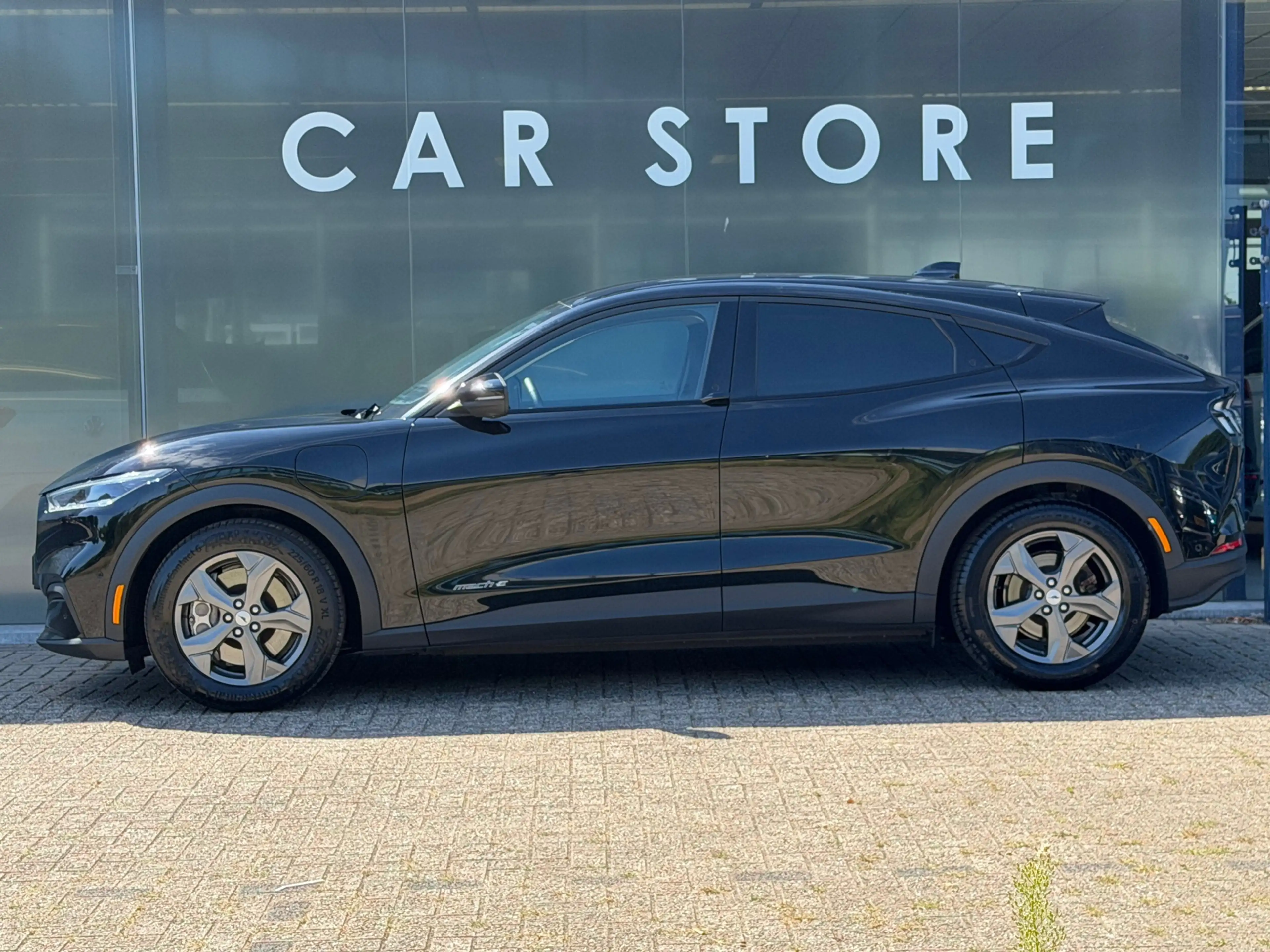 Ford Mustang Mach-E RWD 75 kWh Dealer Onderhouden 1e eigenaar — photo 2