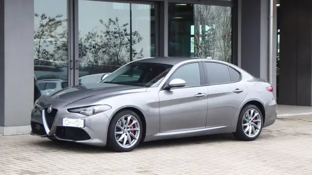 Alfa Romeo Giulia 2.2 Turbodiesel 210 CV AT8 AWD Q4 Veloce