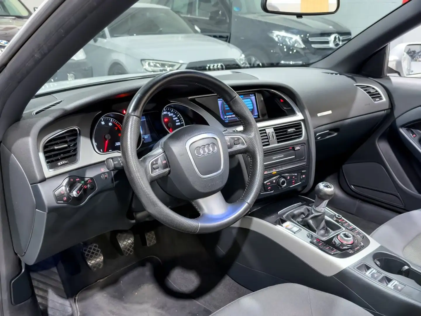 Audi A5 Cabrio 1.8 TFSI 160cv Gris - 2