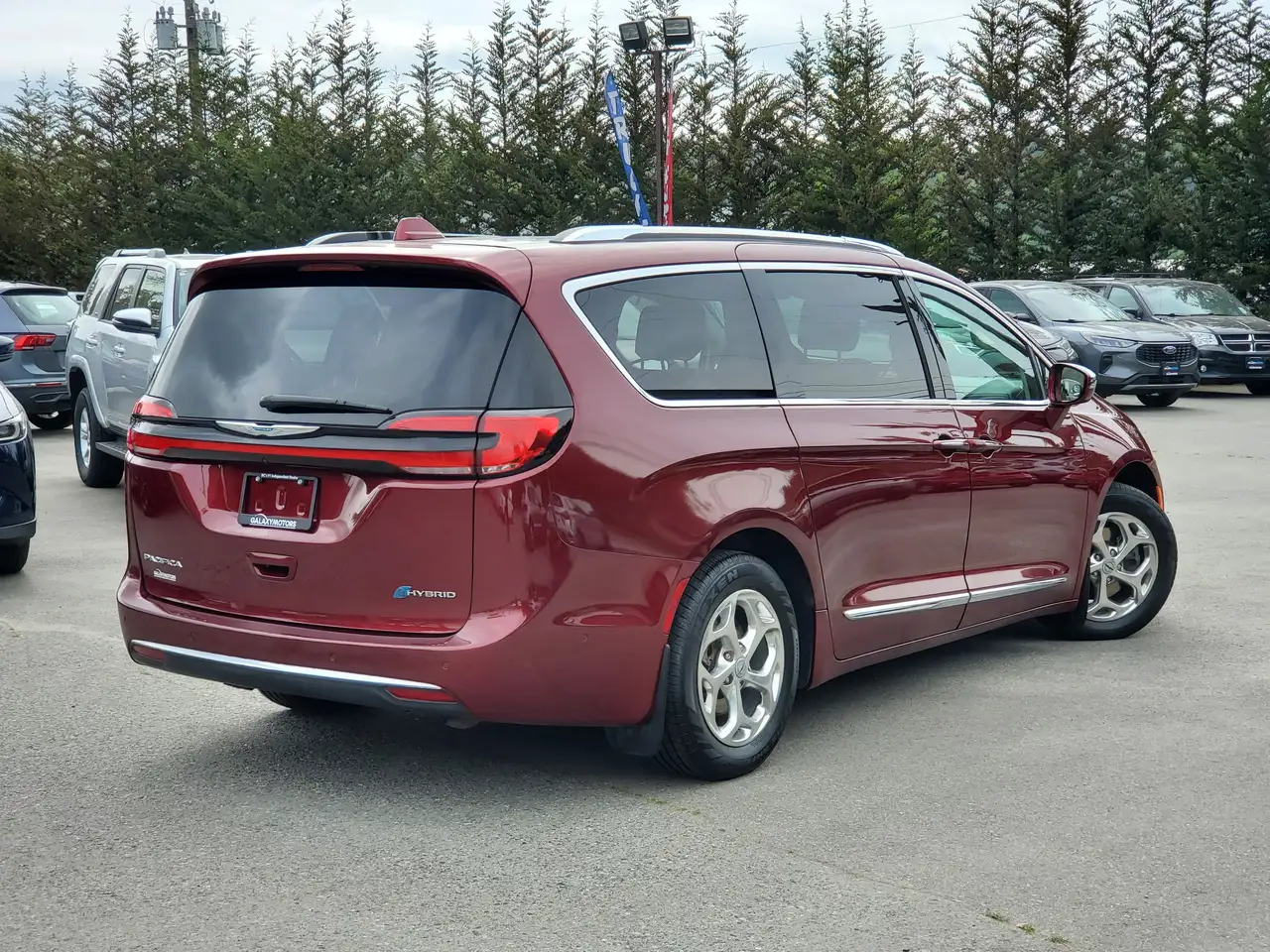 Chrysler Pacifica снимка Chrysler Pacifica