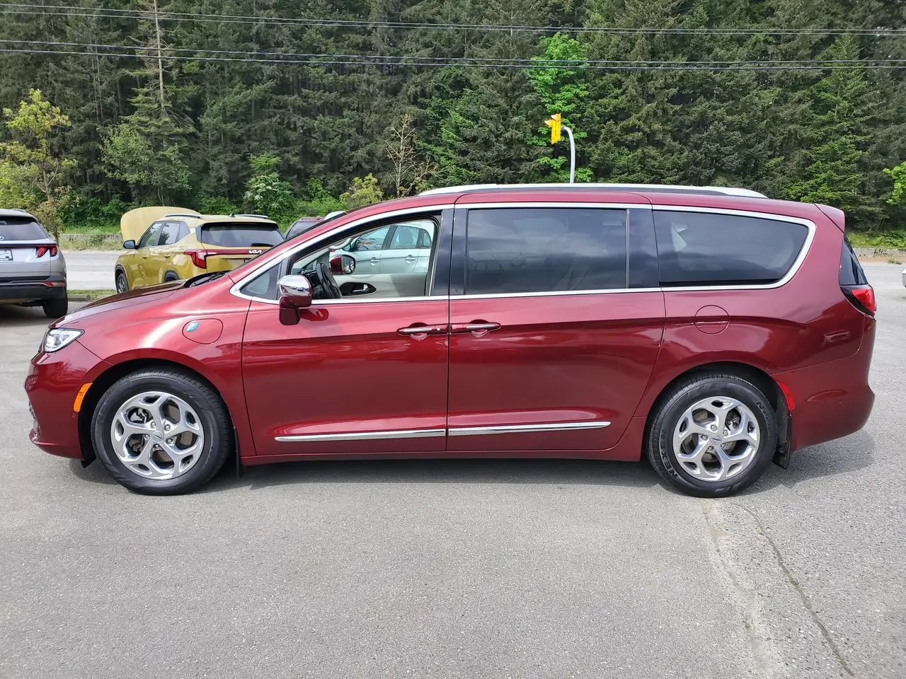 Chrysler Pacifica снимка Chrysler Pacifica