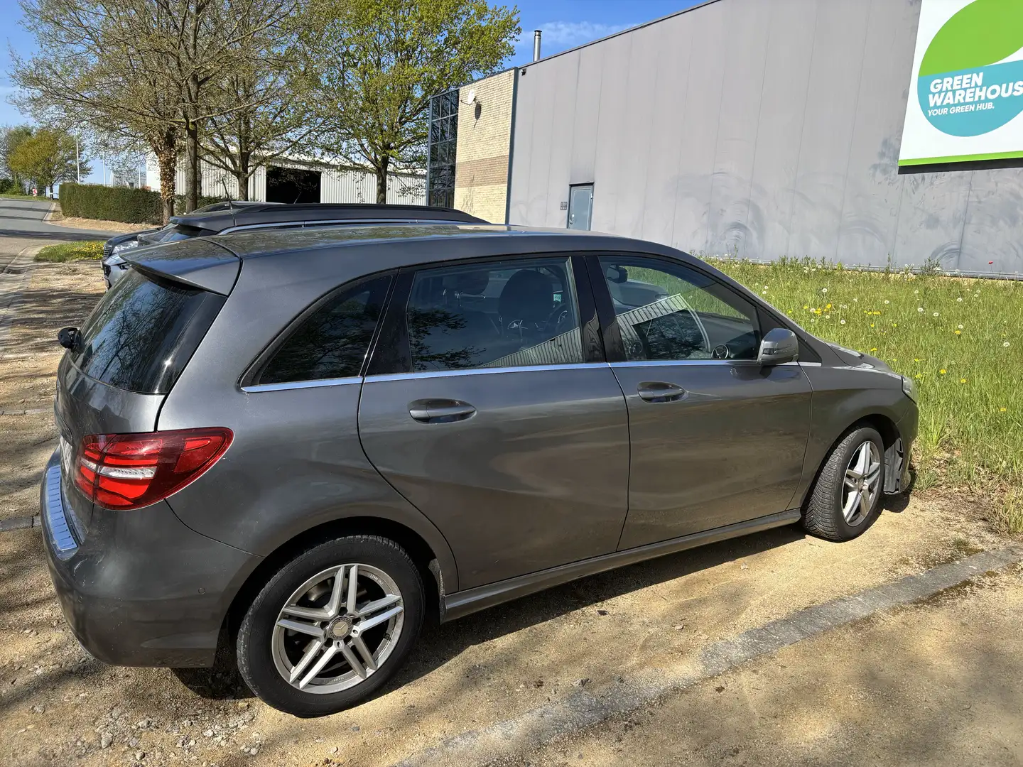 Mercedes-Benz B 180 B 180 d 7G-DCT SCORE! Grijs - 1