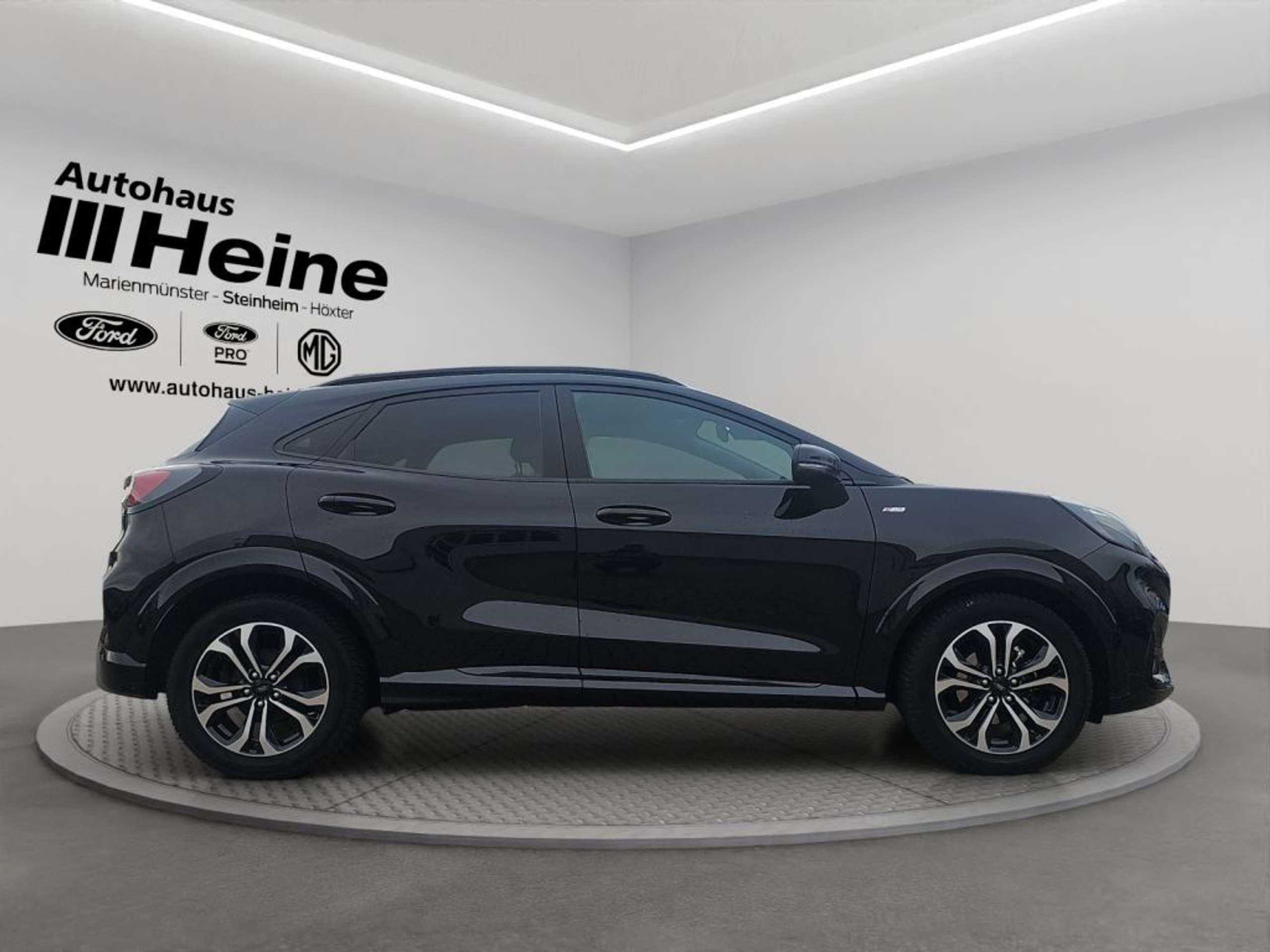 Fahrzeugabbildung Ford Puma ST-LINE 1.0 Ltr. 125 PS *LED*CARPLAY* - mit KI generiert/bearbeitet
