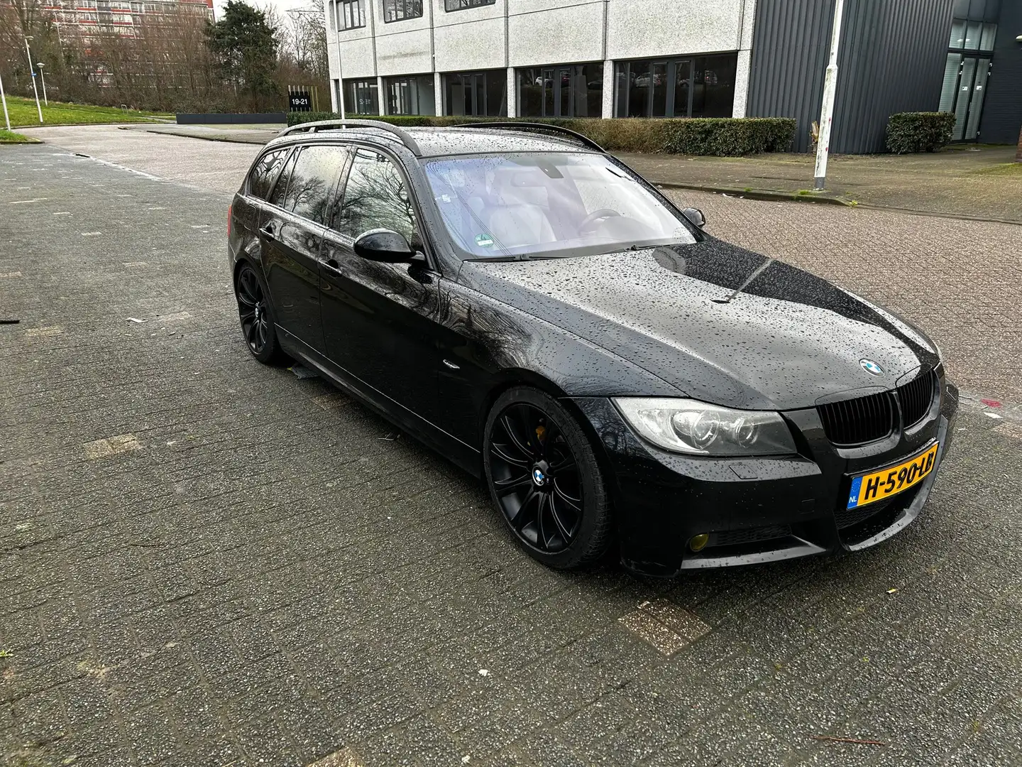 BMW 325 325i Touring Siyah - 2