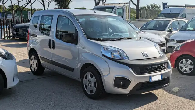 Fiat Qubo view 2