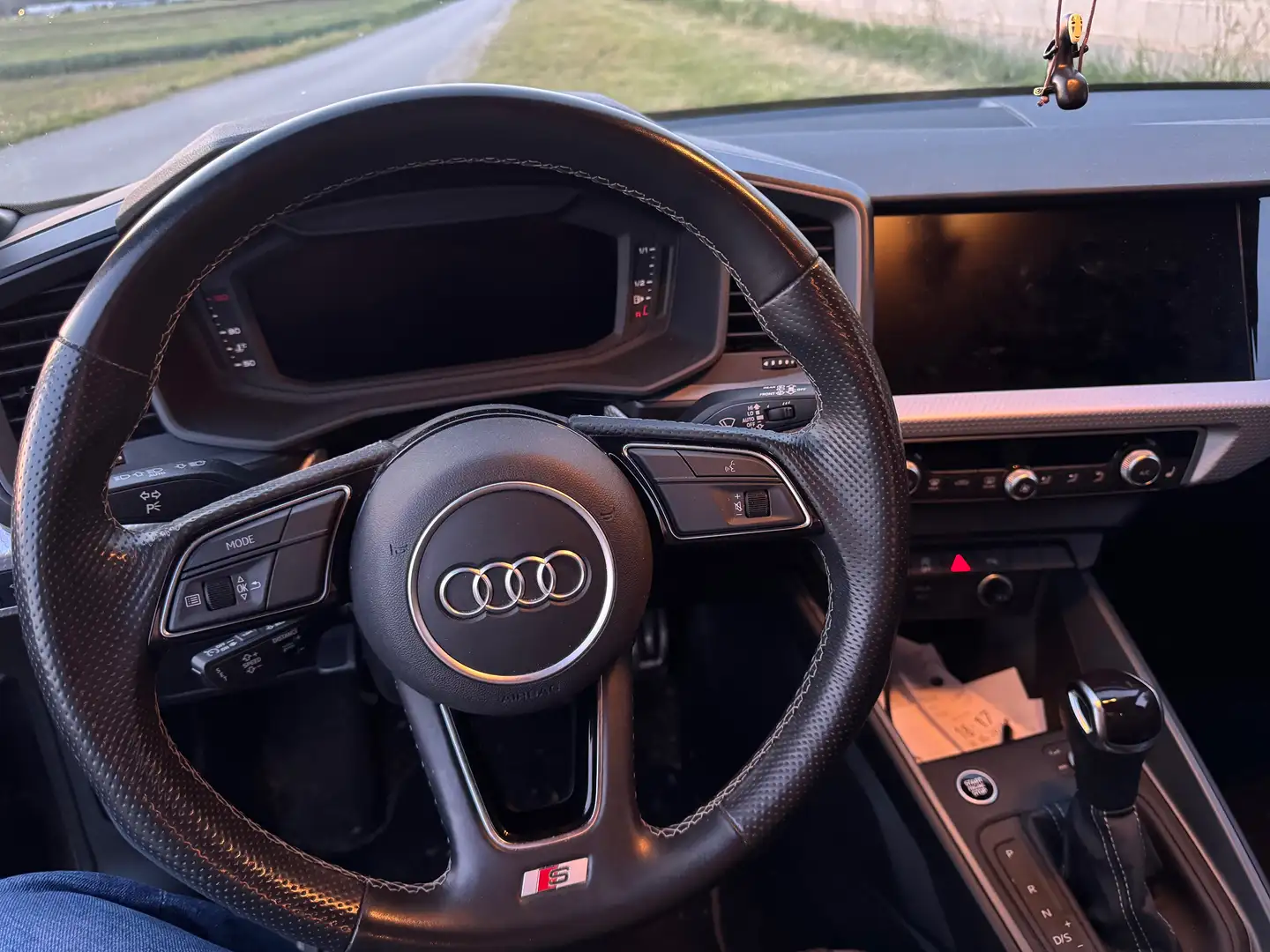 Audi A1 A1 SB 35 TFSI Intense S-tronic Intense Grau - 2