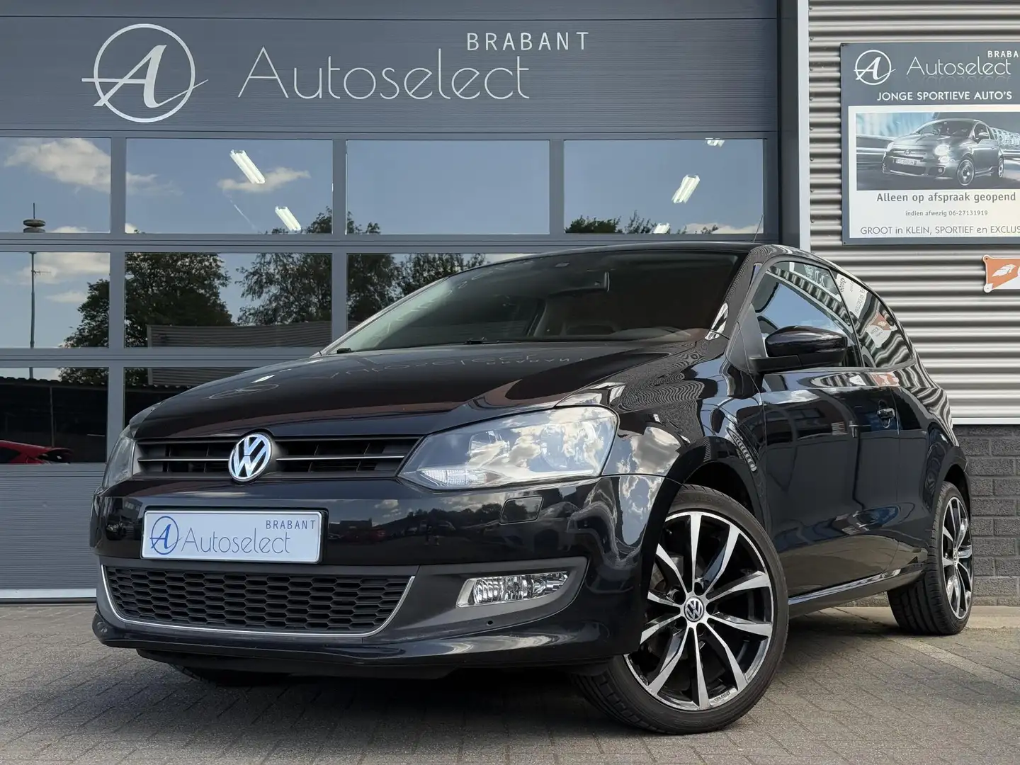 Volkswagen Polo 1.2 TSI Highline Clima Cruise PDC Noir - 1