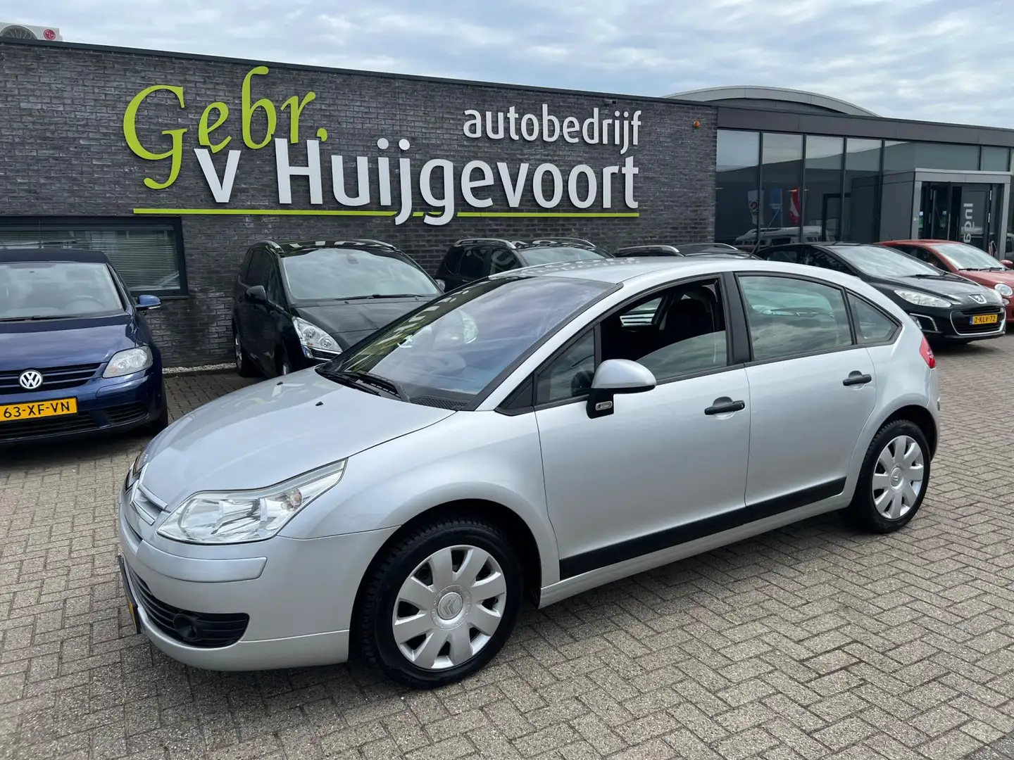 Citroen C4 1.6-16V Image Gris - 1