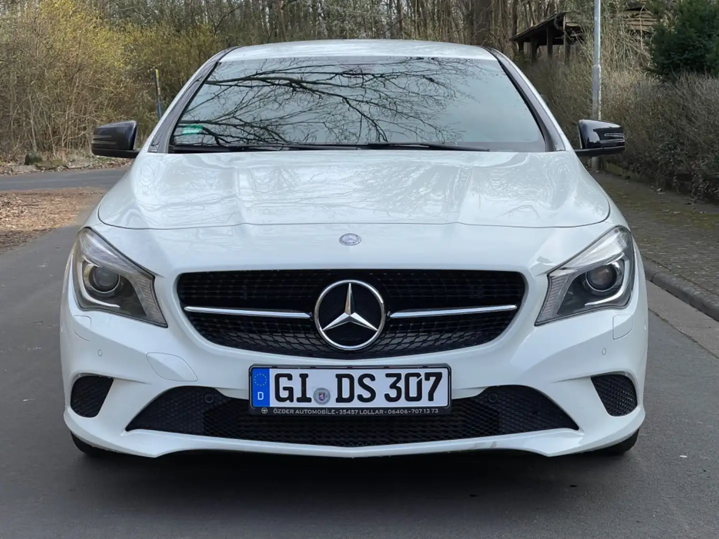 Mercedes-Benz CLA 200 CLA 200 CDI Shooting Brake Urban 4MATIC Aut. Blanc - 1
