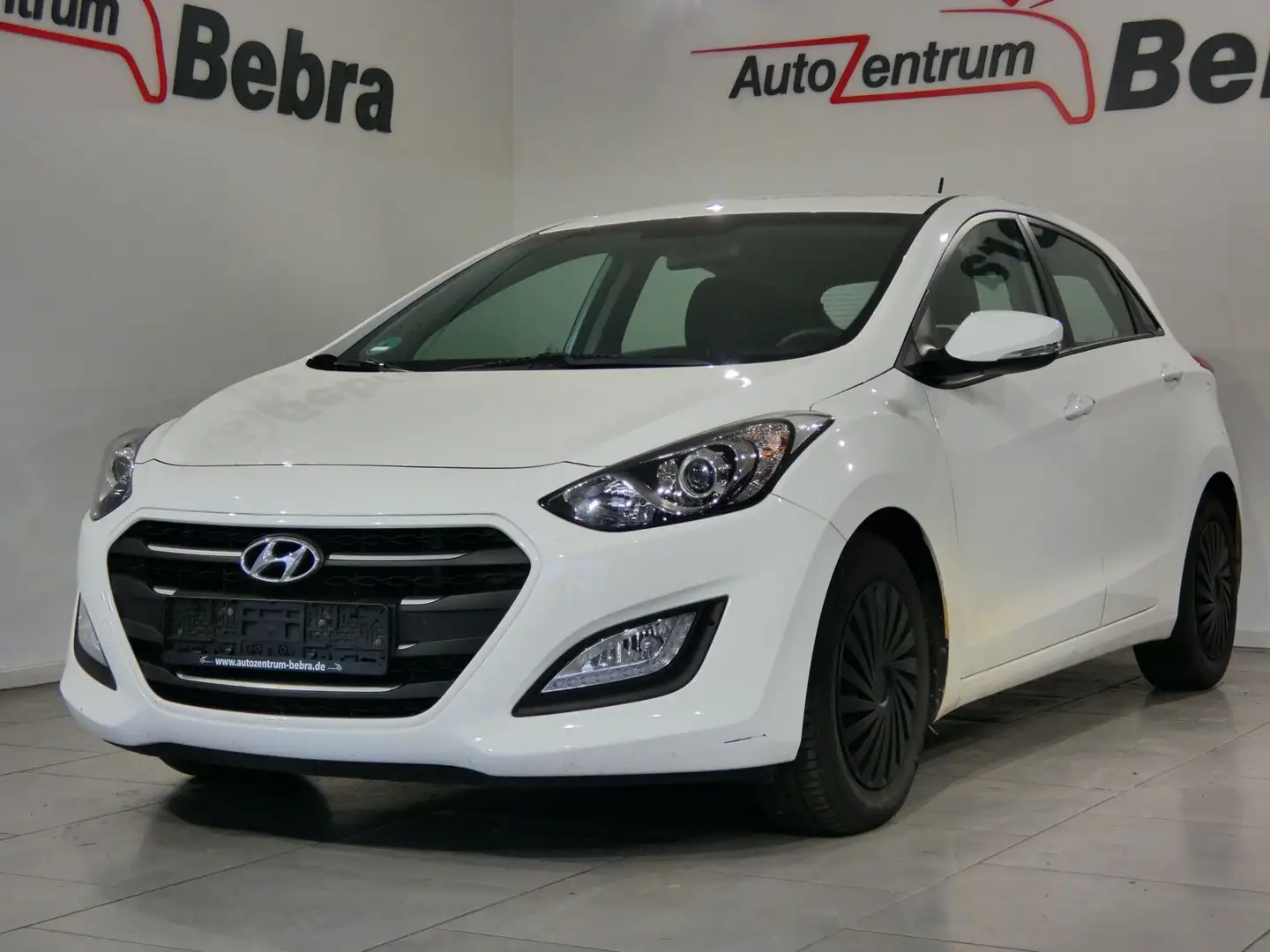 Hyundai i30 blue 1.6 CRDi Navi/Kamera/PDC/MFL/Euro 6 Weiß - 1