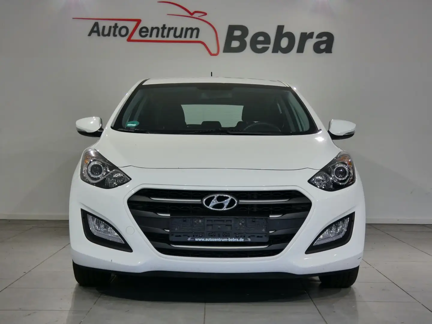 Hyundai i30 blue 1.6 CRDi Navi/Kamera/PDC/MFL/Euro 6 Weiß - 2