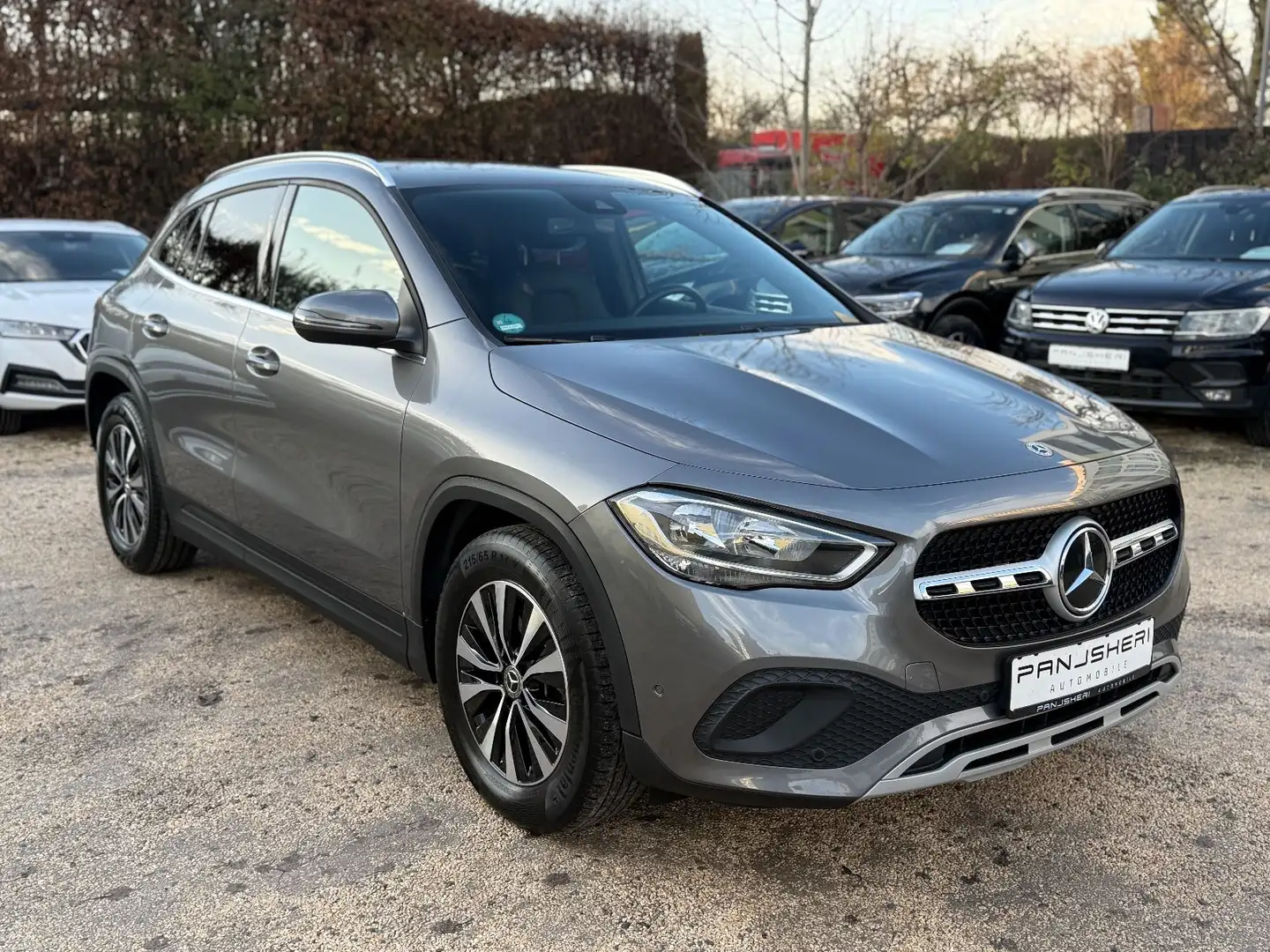 Mercedes-Benz GLA 200 GLA200d 4Matic 8G-DCT Style Navi Leder 1.Hand Gris - 1
