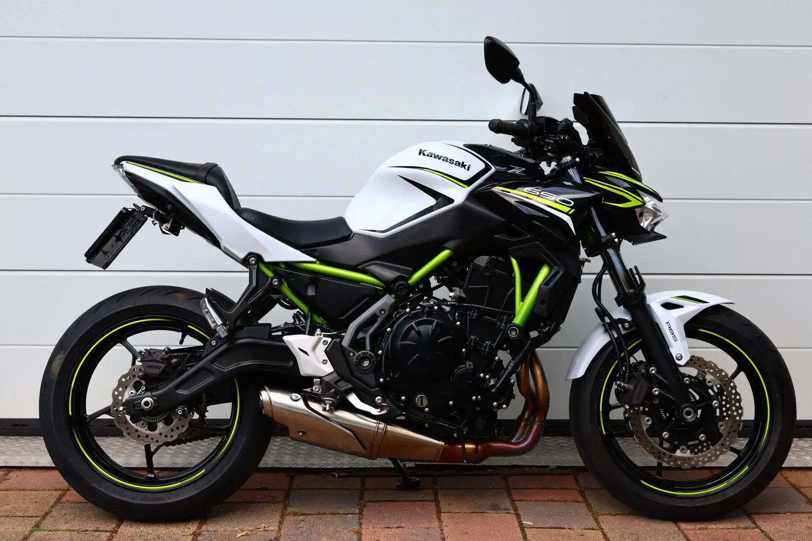 Kawasaki Z 650 ABS 50kw Weiß - 1