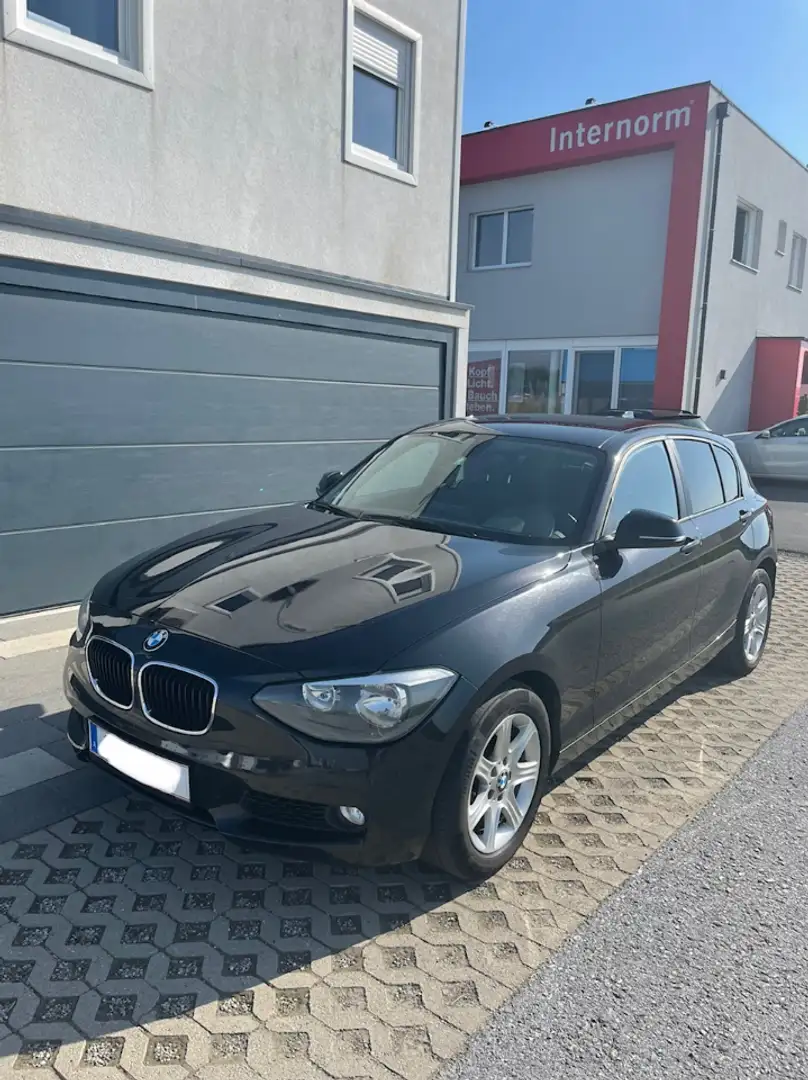 BMW 118 1er-Reihe Diesel (F20)  Aut. Schwarz - 2