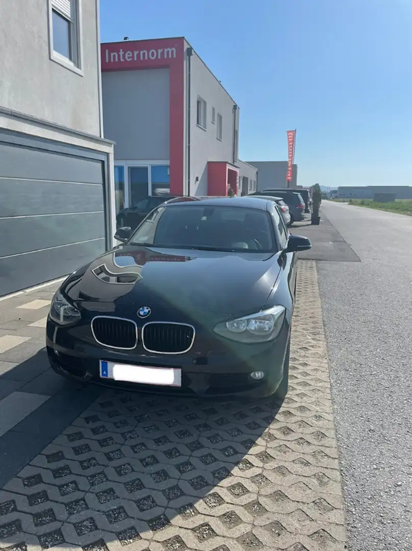 BMW 118 1er-Reihe Diesel (F20)  Aut. Schwarz - 1