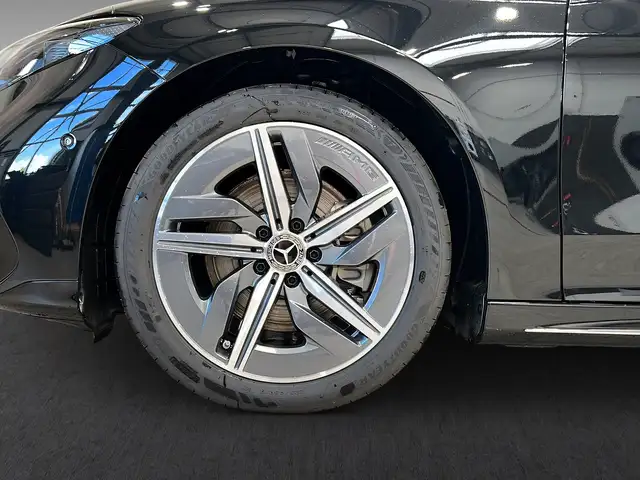 Mercedes-Benz 250 view 7