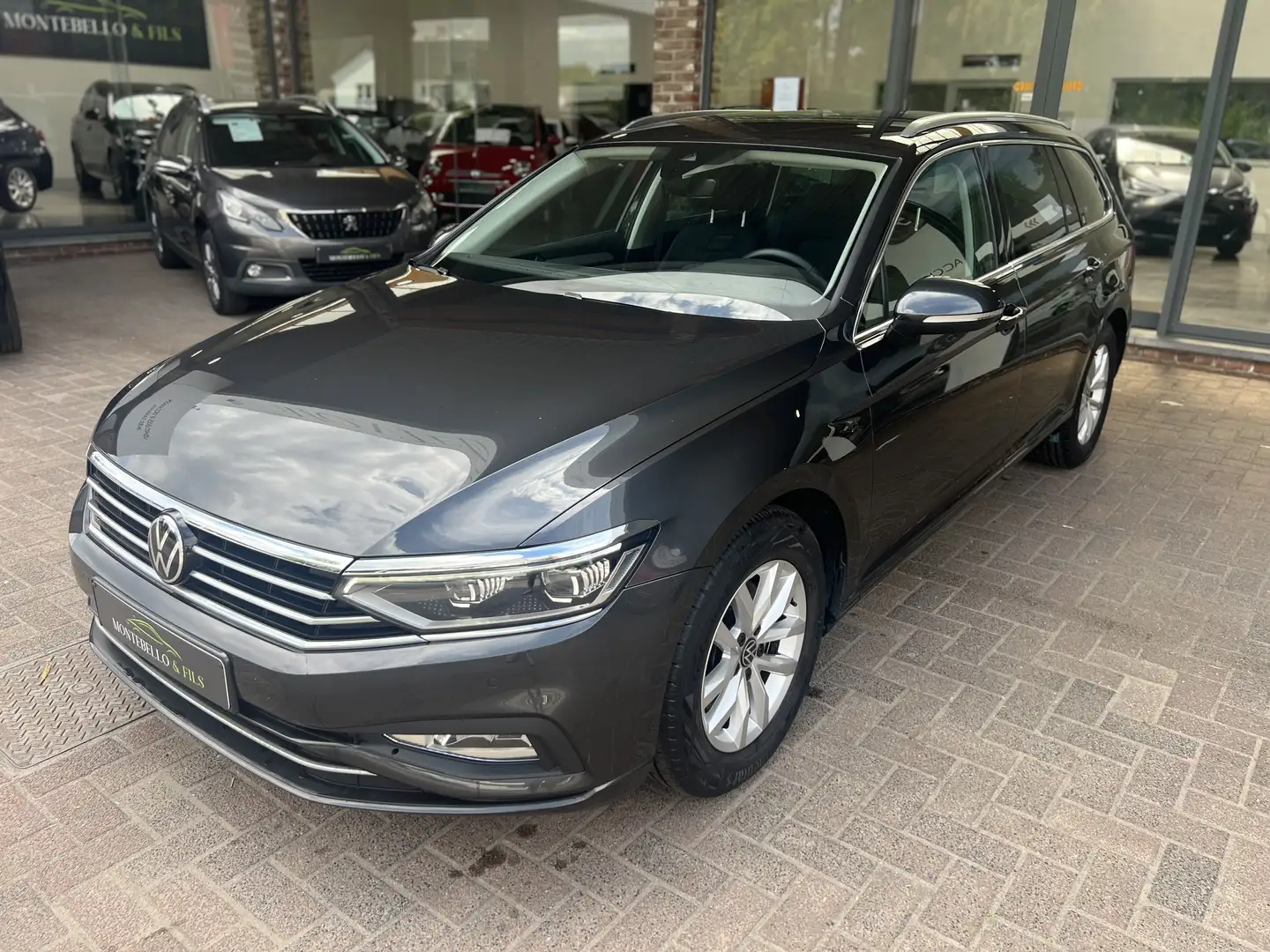 Volkswagen Passat Variant SW 1.5 TSI Style Business OPF DSG (EU6AP) Gris - 2