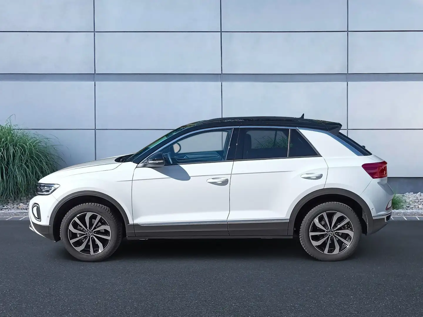 Volkswagen T-Roc T-ROC Style 1.5 TSI 7-Gang DSG AHK IQ.Light Weiß - 2