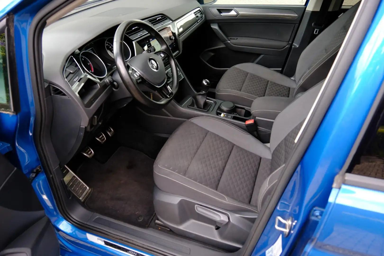 Volkswagen Touran 1.6 TDI SCR Comfortline 7-pers. Navi|Cruise|Carpla Blauw - 2