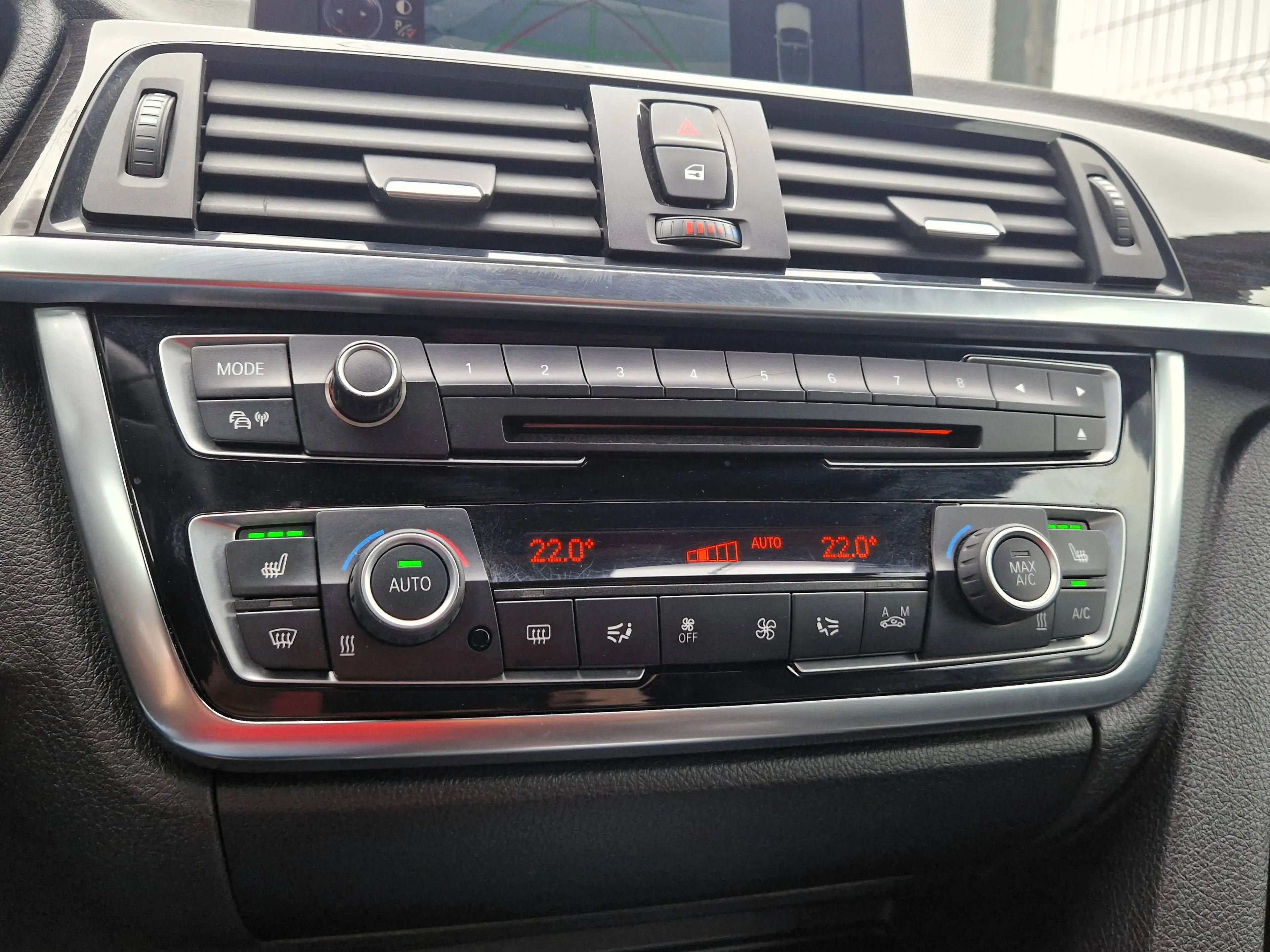 BMW 428 iA Cabrio - LUXURY - BOITE AUTO - FULL BLACK - NAVIGATION - KEYLESS - CAMERA - HARMAN KARDON - FULL OPTION — photo 15