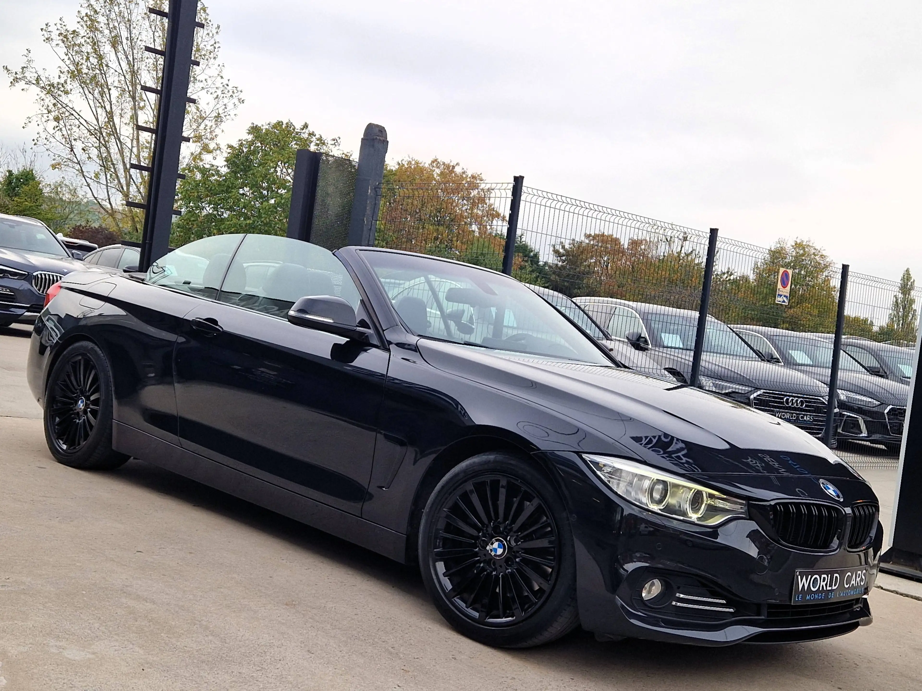 BMW 428 iA Cabrio - LUXURY - BOITE AUTO - FULL BLACK - NAVIGATION - KEYLESS - CAMERA - HARMAN KARDON - FULL OPTION — photo 2