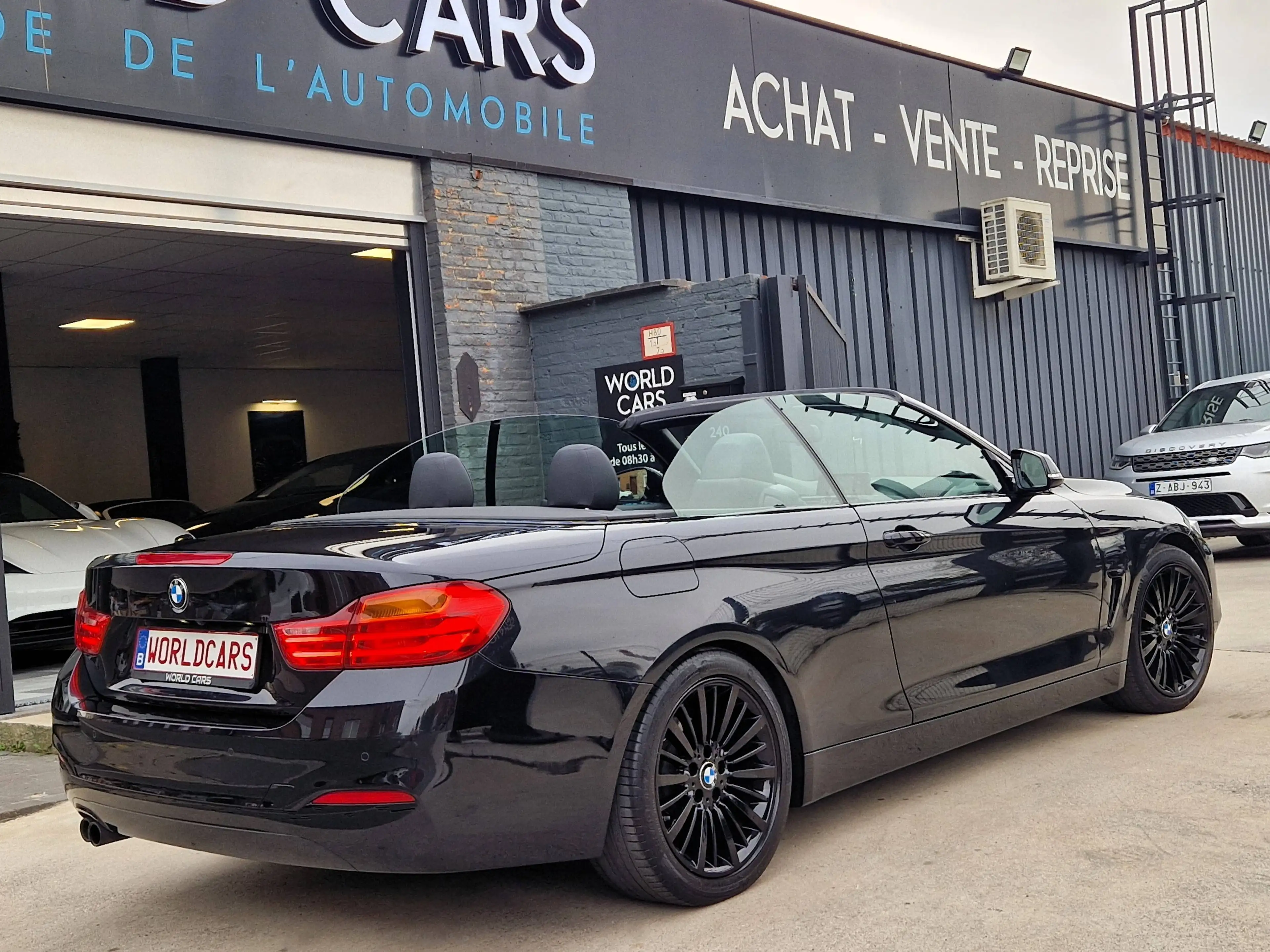 BMW 428 iA Cabrio - LUXURY - BOITE AUTO - FULL BLACK - NAVIGATION - KEYLESS - CAMERA - HARMAN KARDON - FULL OPTION — photo 4